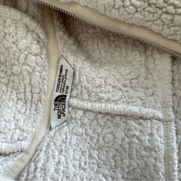 North Face toddler jacket - Picture 3 of 4